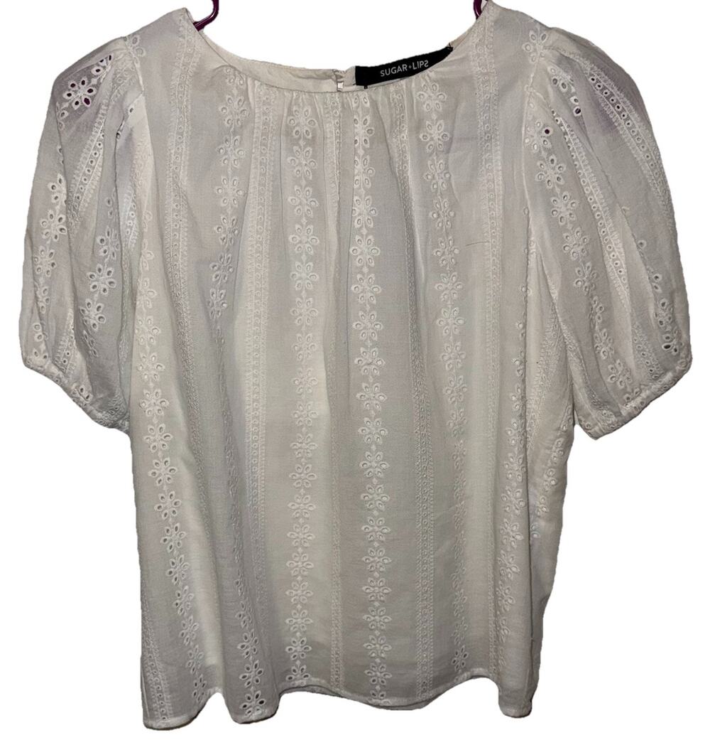 Women’s Sugar Lips White Eyelet Embroidered Blouse Short Sleeve W Bow NWT SZ. XS